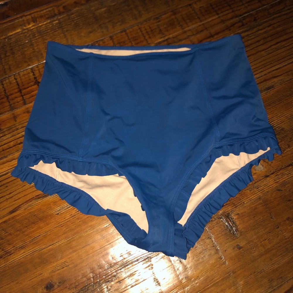 Kortni Jeane L Nvy Ruffled High Waisted Bottom